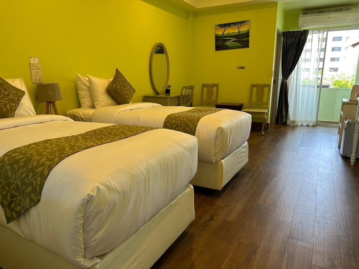 Hotel The One Sabai Living Pattaya Extérieur photo